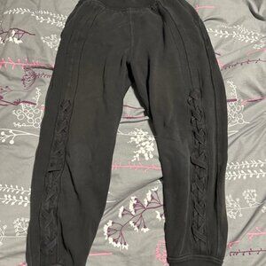 Lululemon Braided Detail scuba joggers size 6
